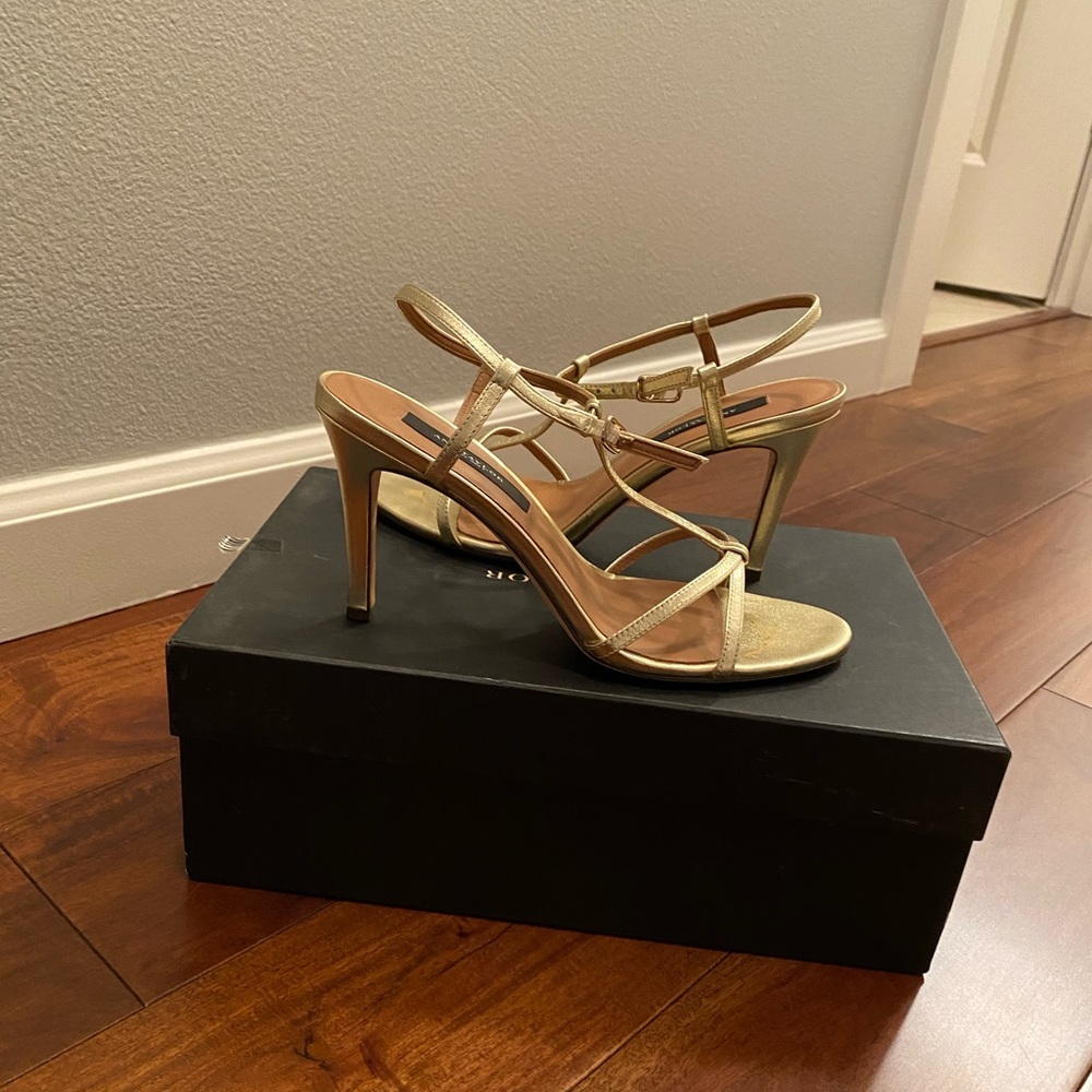 Ann Taylor | Camille T-Strap Sandal | Size 7